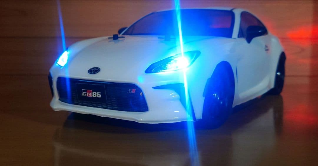 田宮RCトヨタGR86LEDライト付ファーストトライ＆プロポバッテリーセット完成