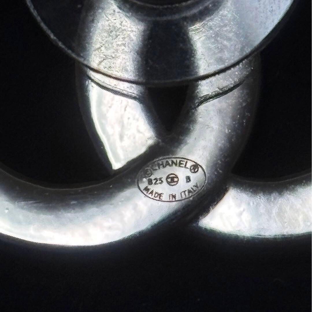 最新作 シャネル 2025-26AW ストラスパールCCピアス 未使用