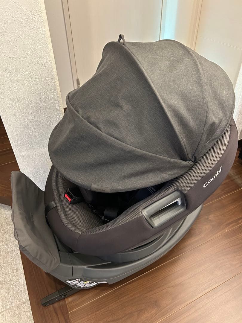 【Combi 】the S 回転式チャイルドシート グレー