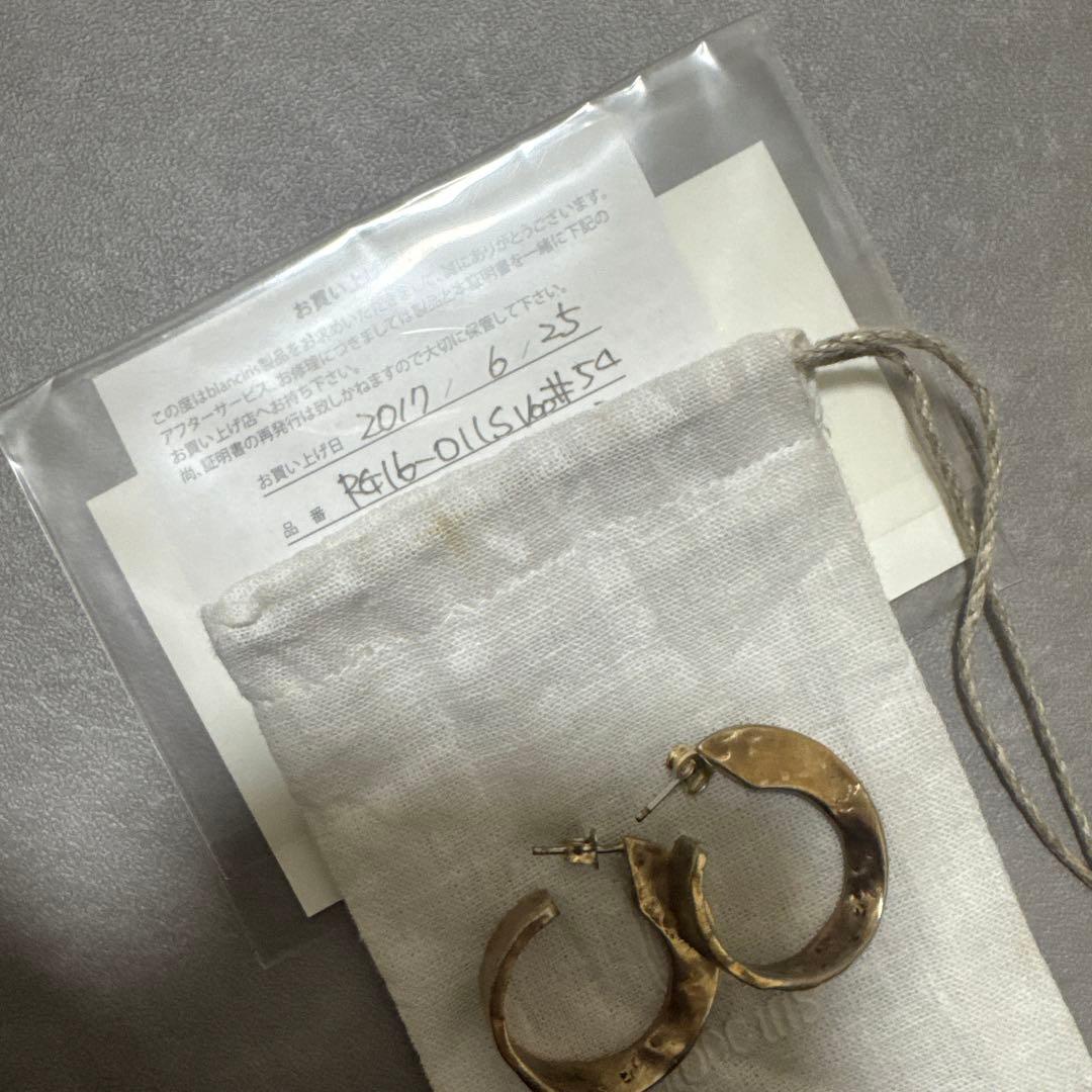 blanc iri ゴールドピアス