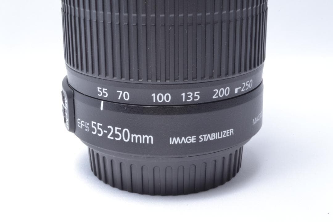 Canon EF-S 55-250mm 1:4-5.6 IS II 望遠レンズ✨