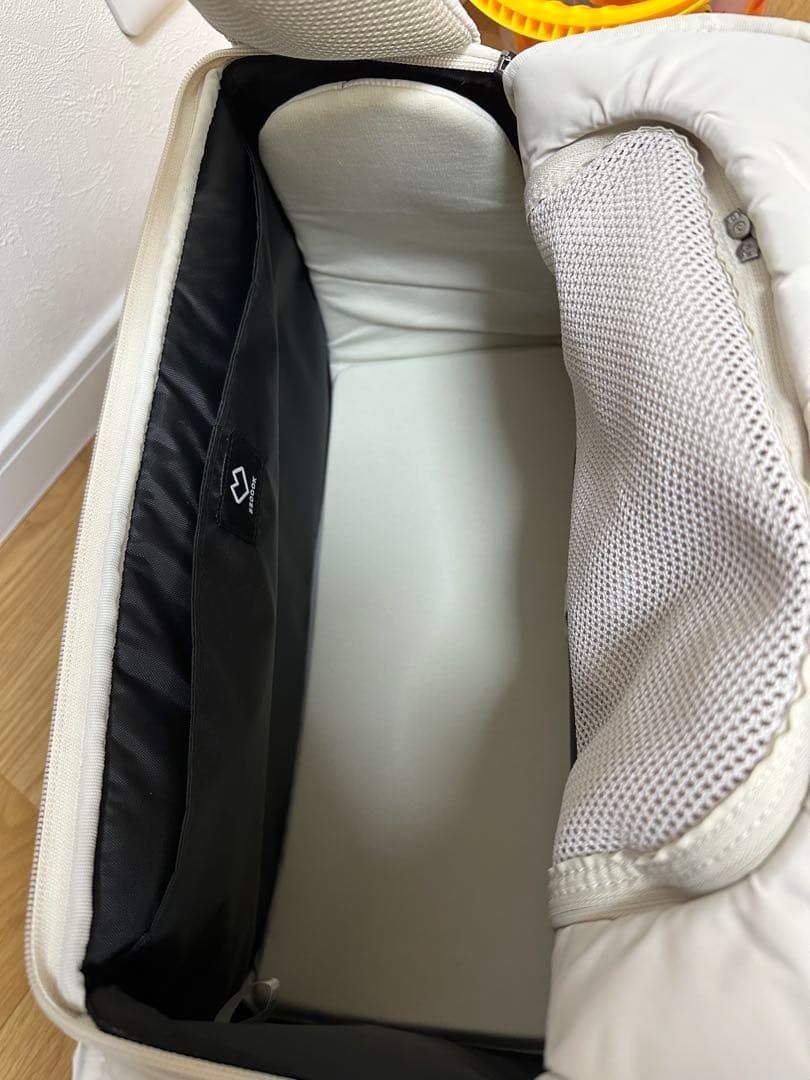 SSOOOK SLINGBAG(V.スマート、バッグ右） サイズM