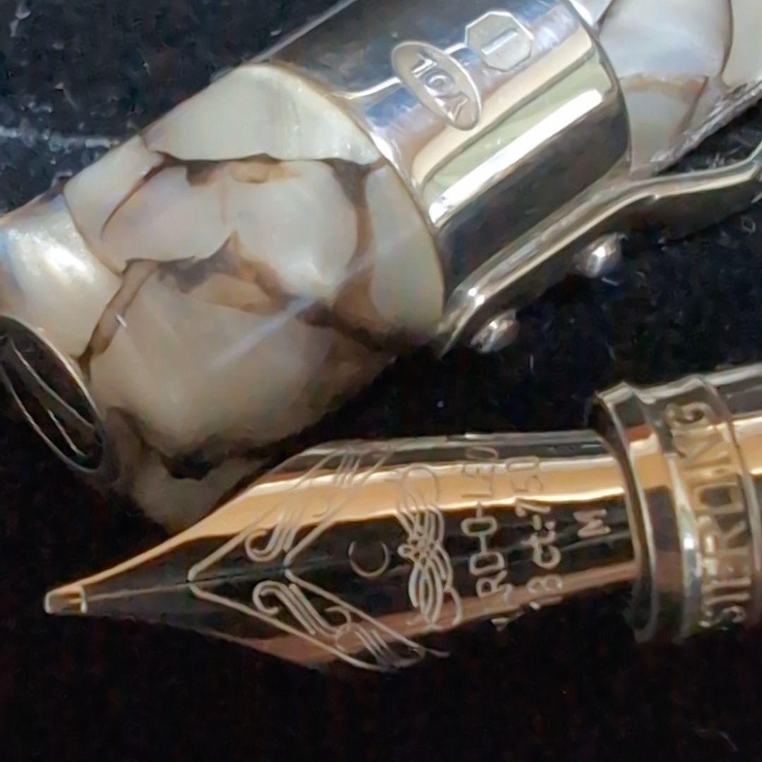 【希少♪】 ヤード・オ・レッド YARD・O・LED 万年筆 パールアストリア