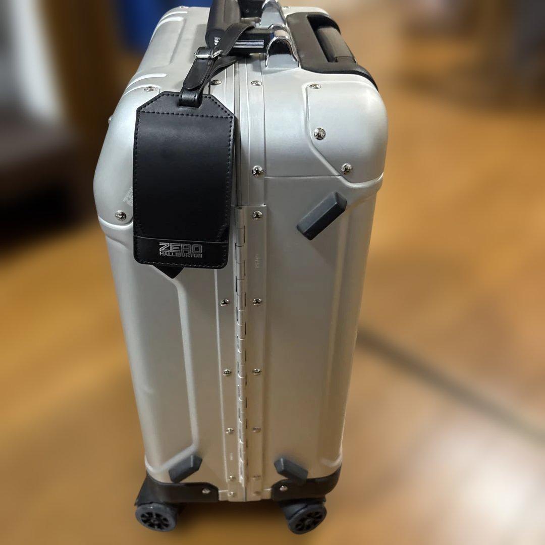 ZERO HALLIBURTON キャリーケース