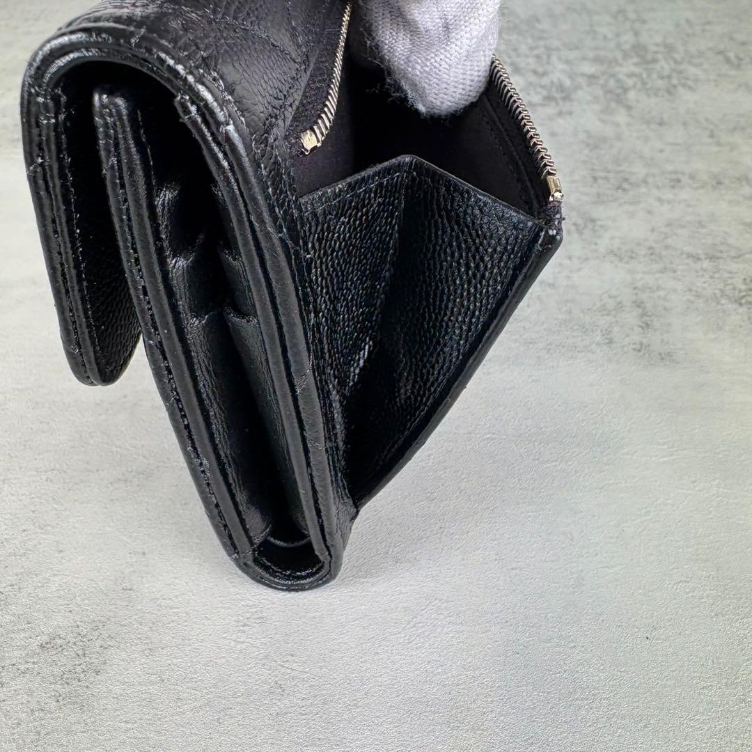 CHANEL キャビアスキン　マトラッセ　三つ折り財布　背面ケース