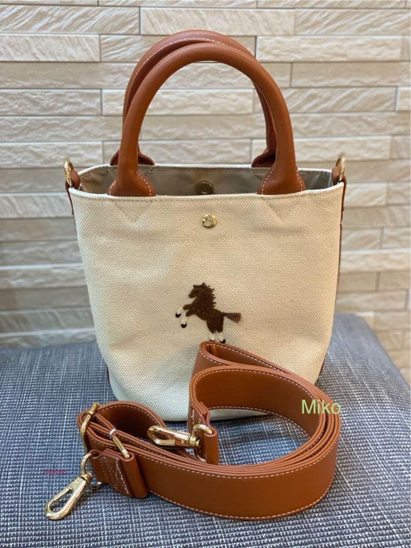 新品未使用★SEVENTEN by MIHO K馬刺繍ミニショルダーバック