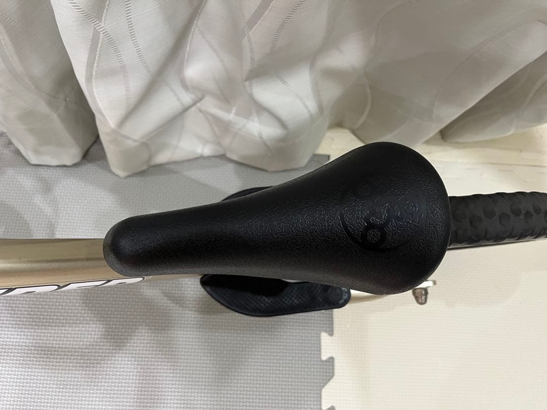 ストライダー プロ　【限定カラー】シャンパンゴールド