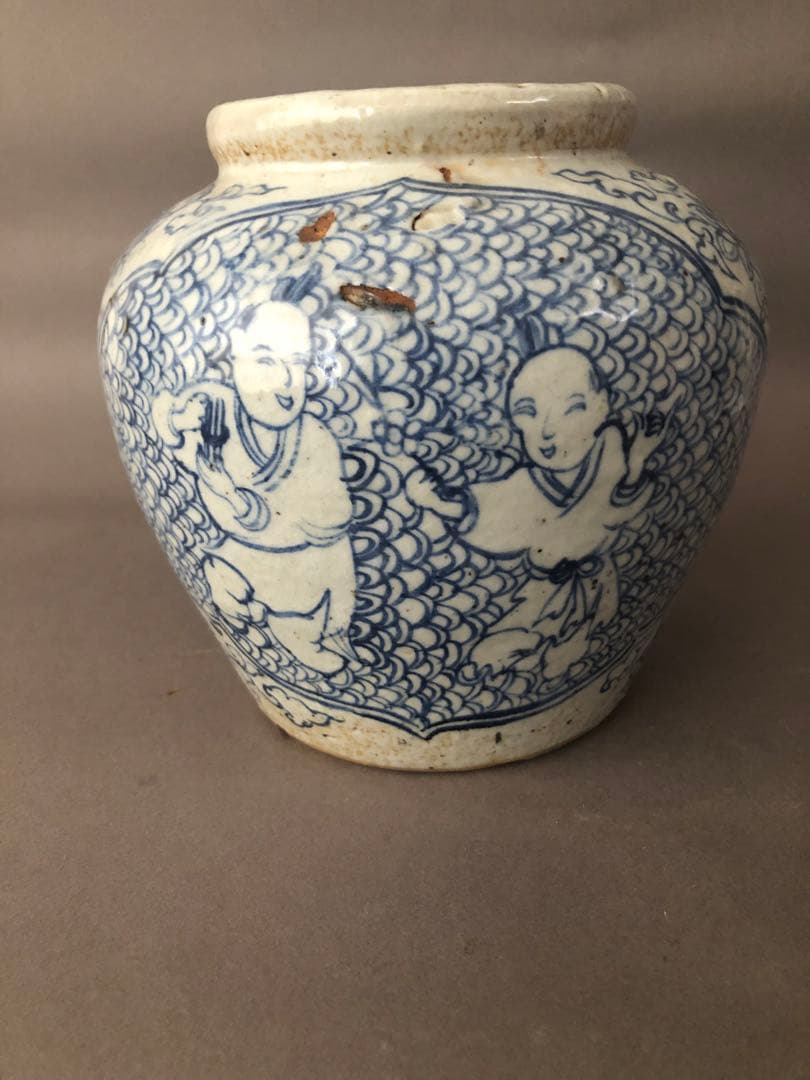 中国骨董古美術　青花人物文　壺　アンティーク