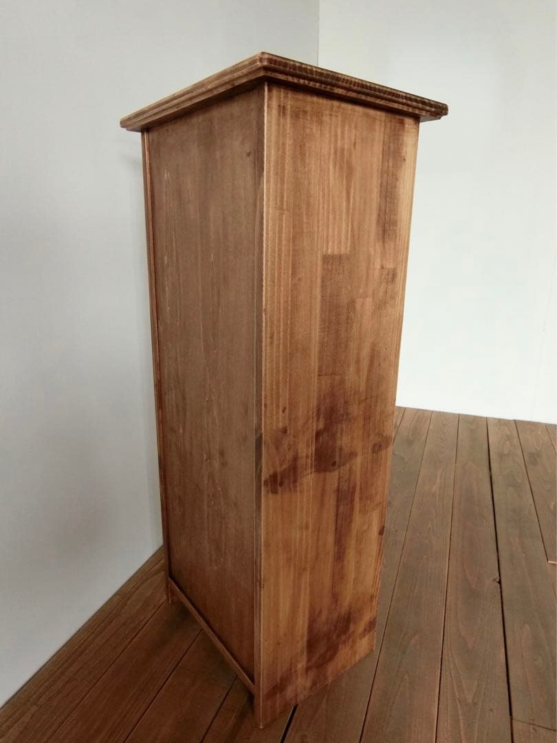 スリムキャビネット