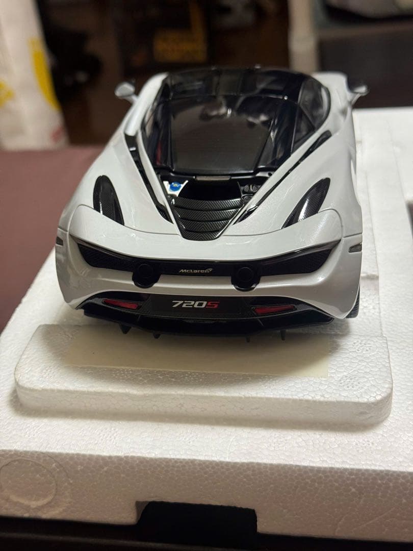 オートアート　McLaren 720s マクラーレン720s 1/18