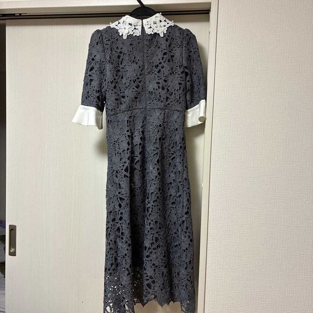 【Leja】花柄レースカラースパンコール刺繍Aラインフレアドレスワンピース