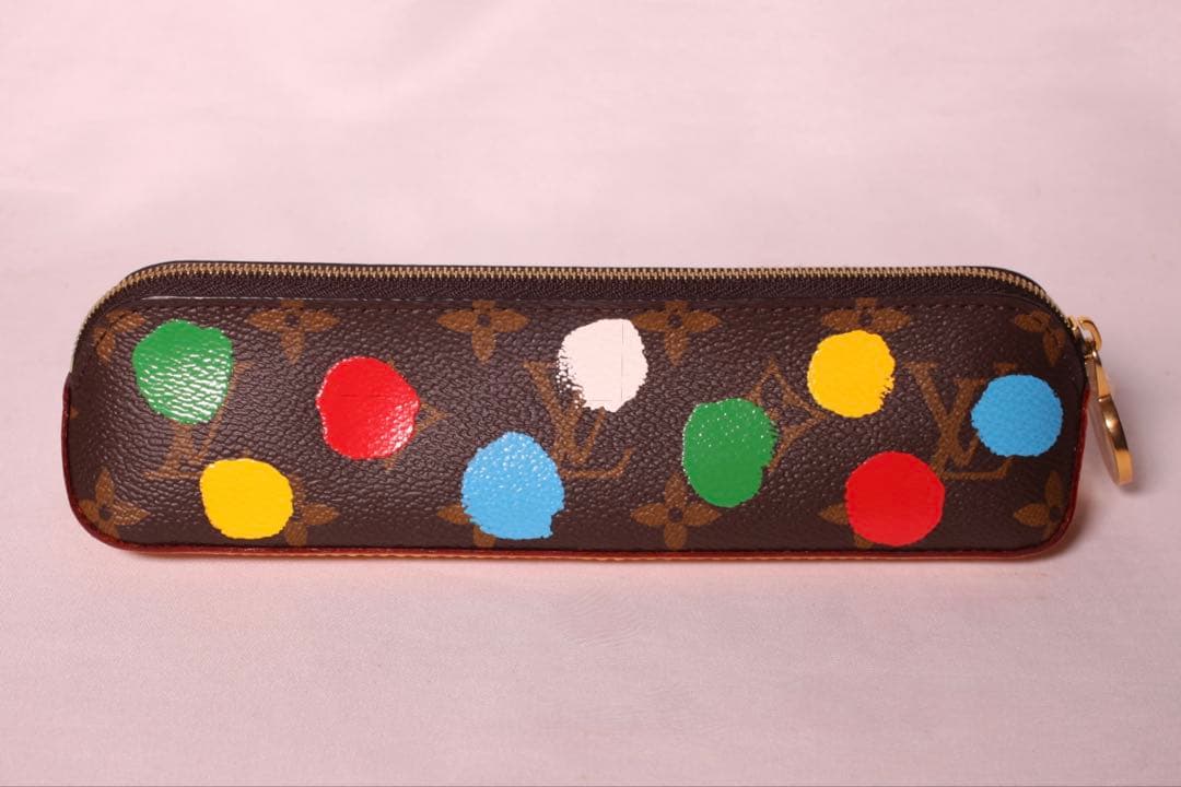 LOUIS VUITTON ルイヴィトン草間彌生トゥルースエリザベットペンケース