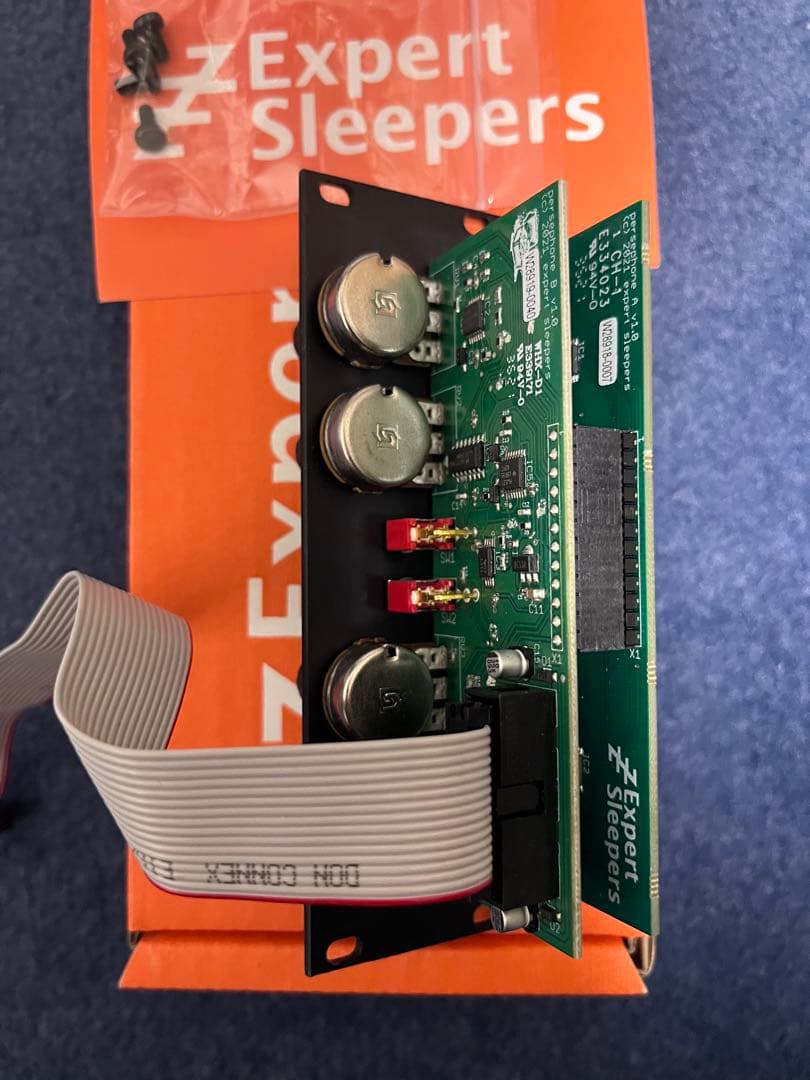 Expert Sleepers persephone モジュラーシンセサイザー