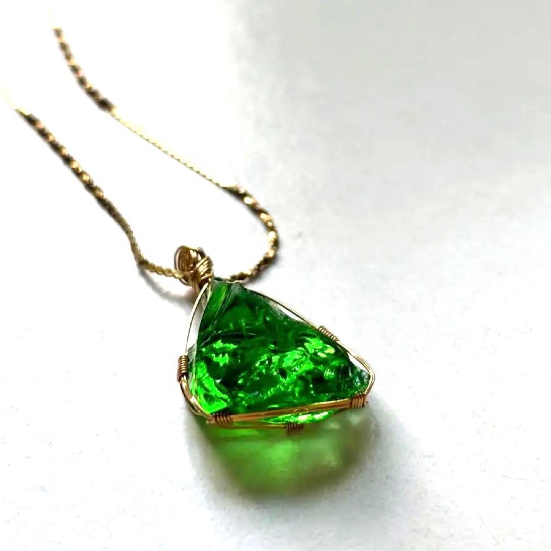 アンダラクリスタル原石（グリーン） ペンダントトップ