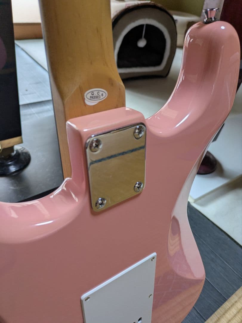 フォトジェニック　Photogenic　ピンク エレキギター ストラト