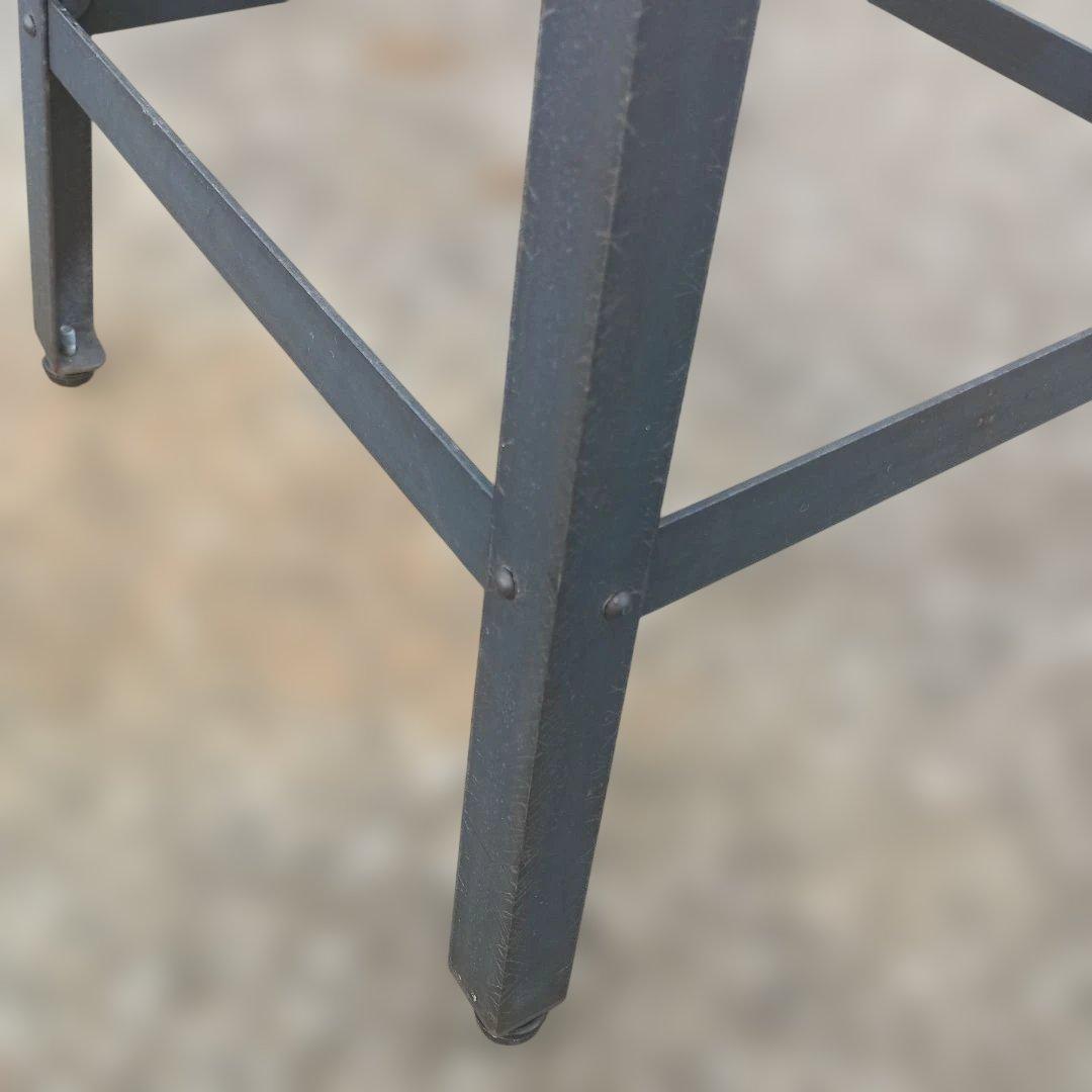 S*y様 5001）円形木製座面のアイアンスツール　ヴィンテージ　インダストリア