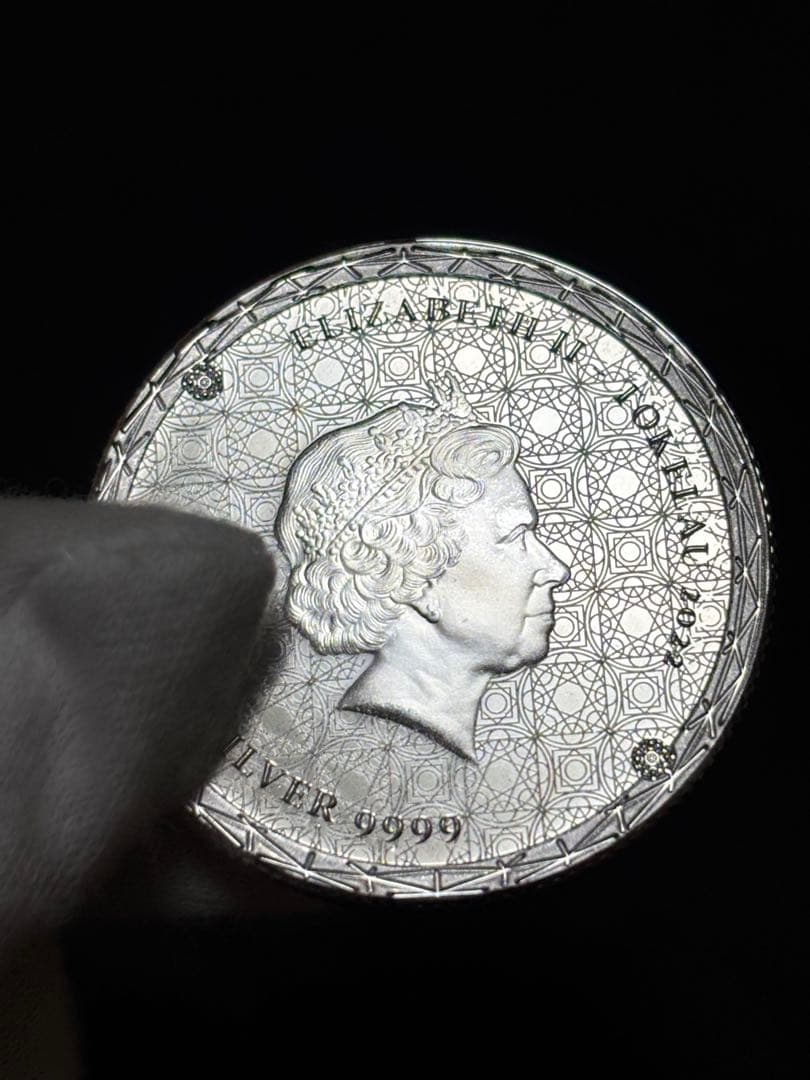 純銀99.99% 1オンス銀貨 トケラウ「均衡・イクイリブリアム」ケース付