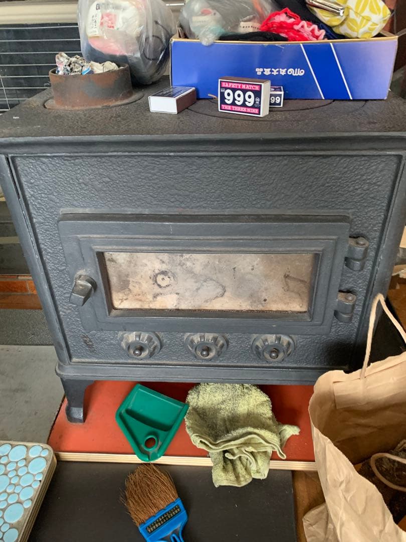 の*り様 クラシック薪ストーブ ガラス窓付き　写真追加してます。