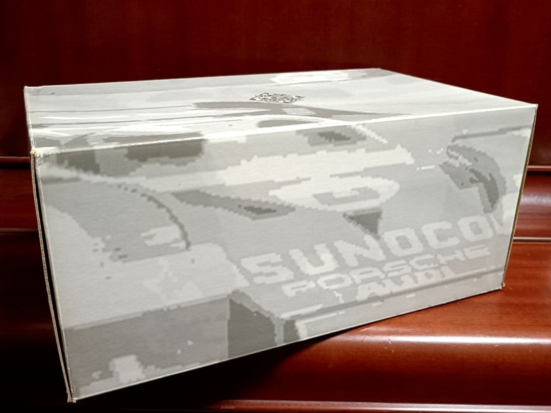 EXOTO 1/18 ミニカー Porsche 917/30#6 CAM2