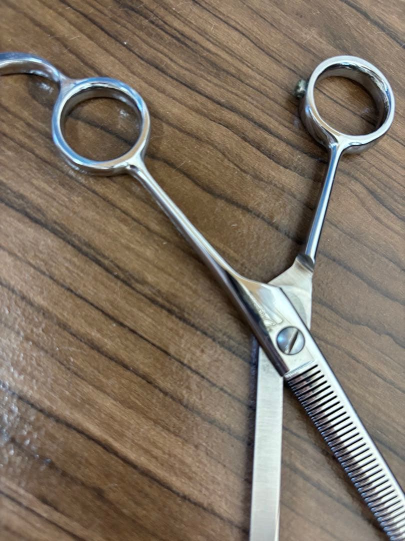 ステンレス製すきバサミ ケース付き