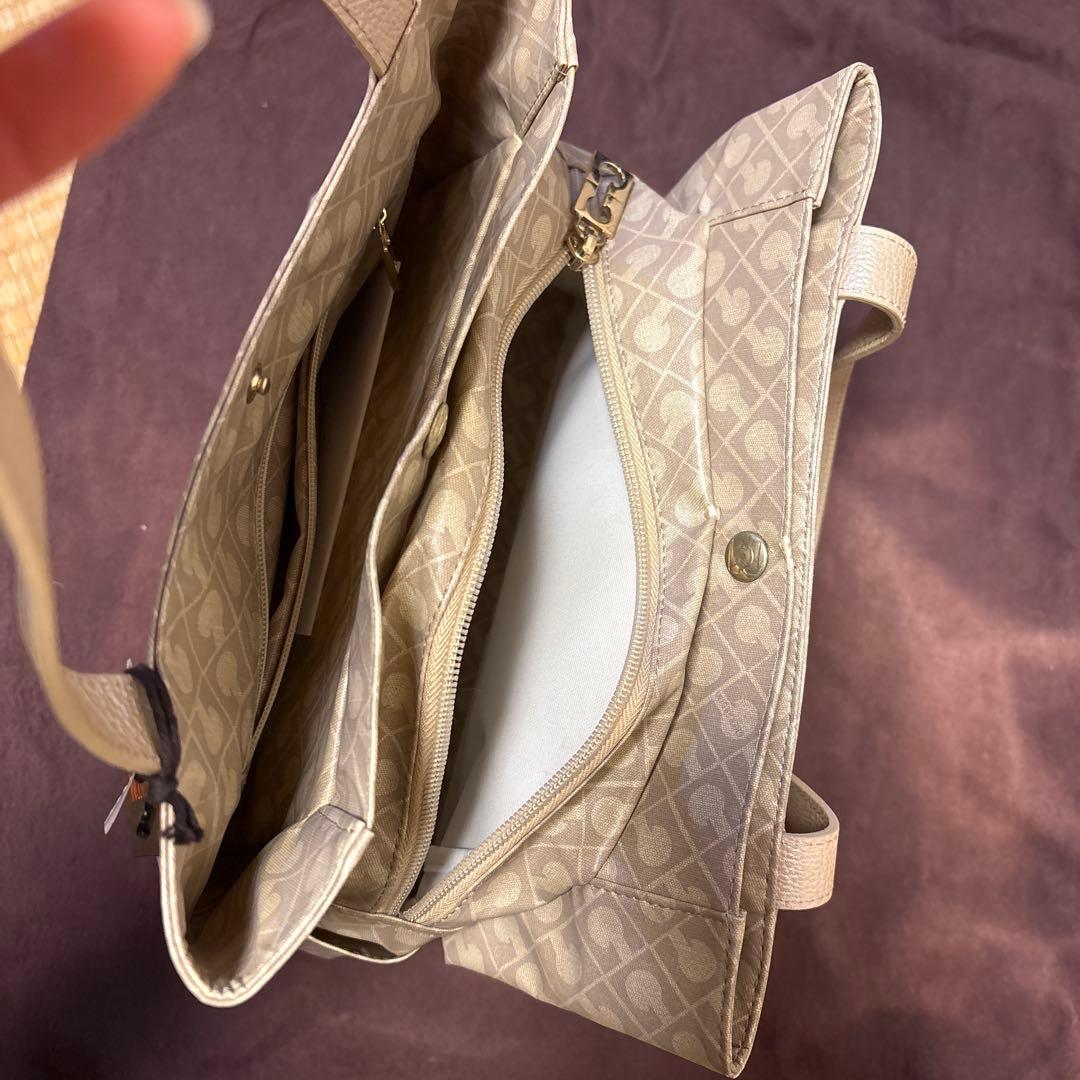 GHERARDINI ベージュ ハンドバッグ