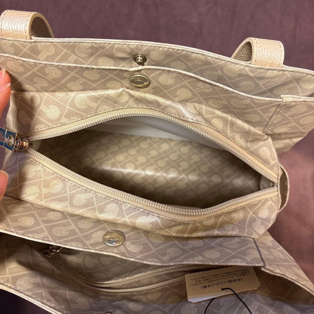 GHERARDINI ベージュ ハンドバッグ