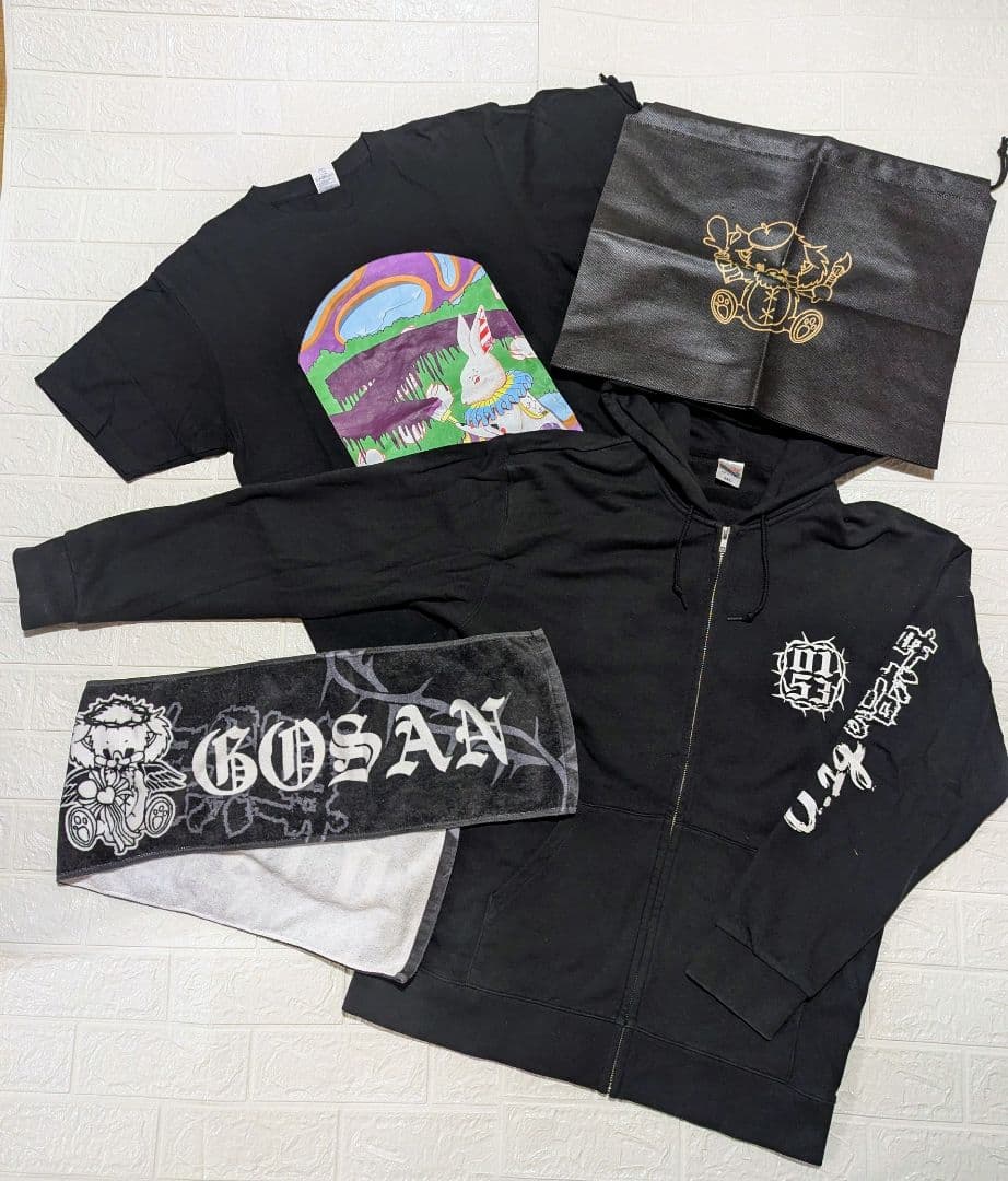 0.1の誤算　パーカー、Tシャツ、タオル、巾着バッグ☆セット。福袋、麻袋