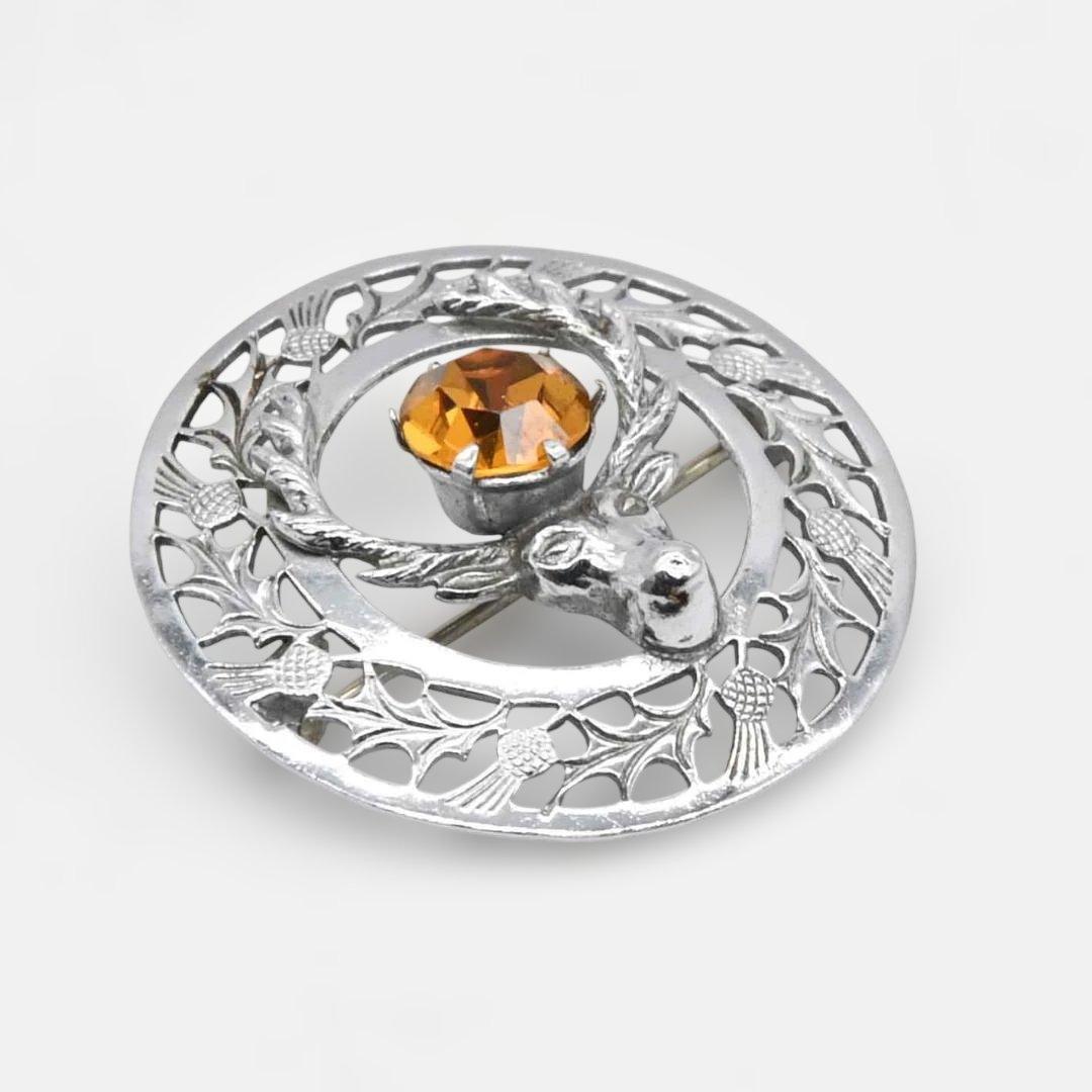 スコットランドのブローチ　鹿、アザミの透かし模様 MIZPAH社　s1701