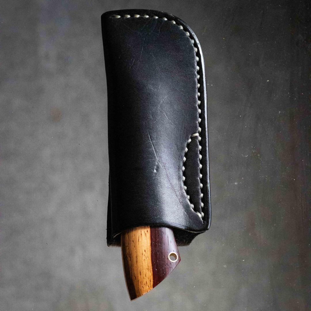 カッターナイフ　レザーケース付き