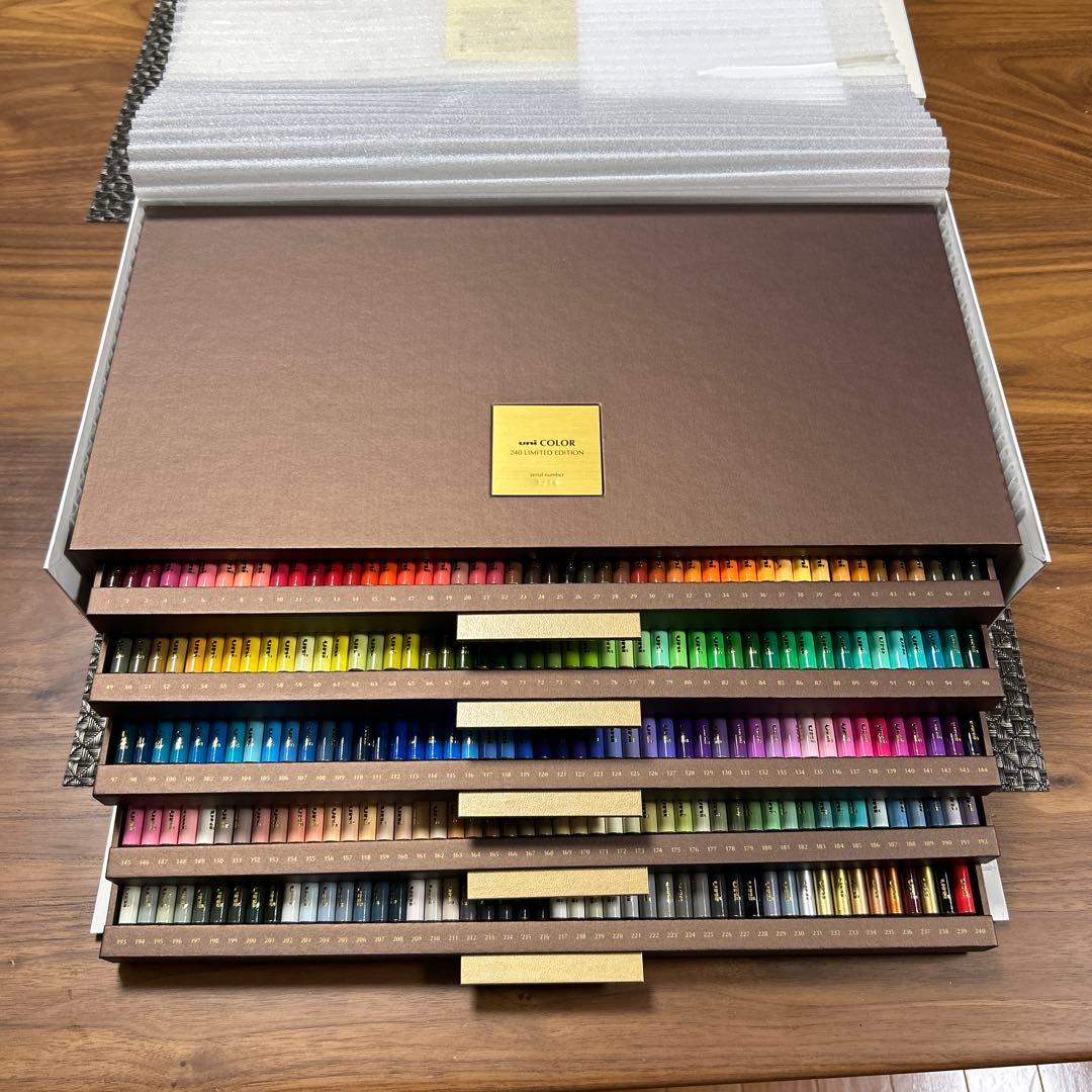 uni COLOR 240 LIMITED EDITION 色鉛筆セット