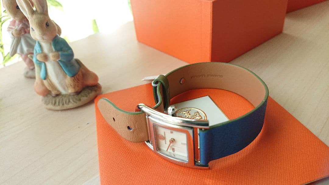 ★新品半額saleTory Burch 配色カラー クオーツレディースお洒落時計