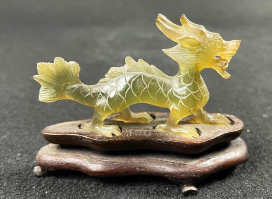 希少時代物 天然石 置物 オブジェ 骨董品 彫刻　龍　青龍　麒麟　翡翠