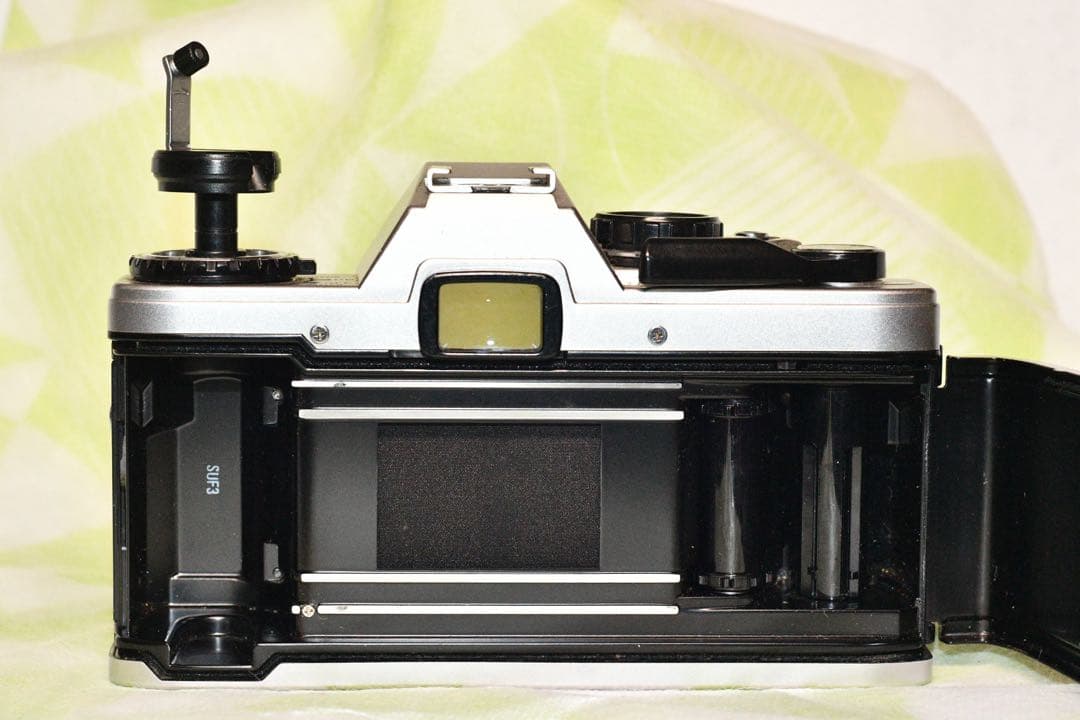 《動作品》OLYMPUS OM10 Silver+50/1.8 a406