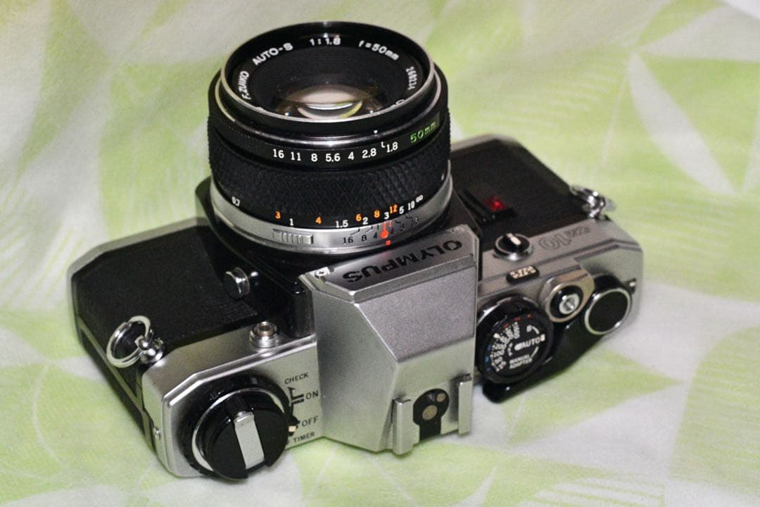 《動作品》OLYMPUS OM10 Silver+50/1.8 a406