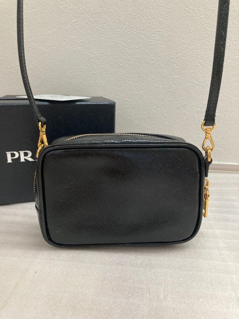 ド*ー様 PRADA プラダ　ポシェット　ショルダーバッグ　パーティーバッ