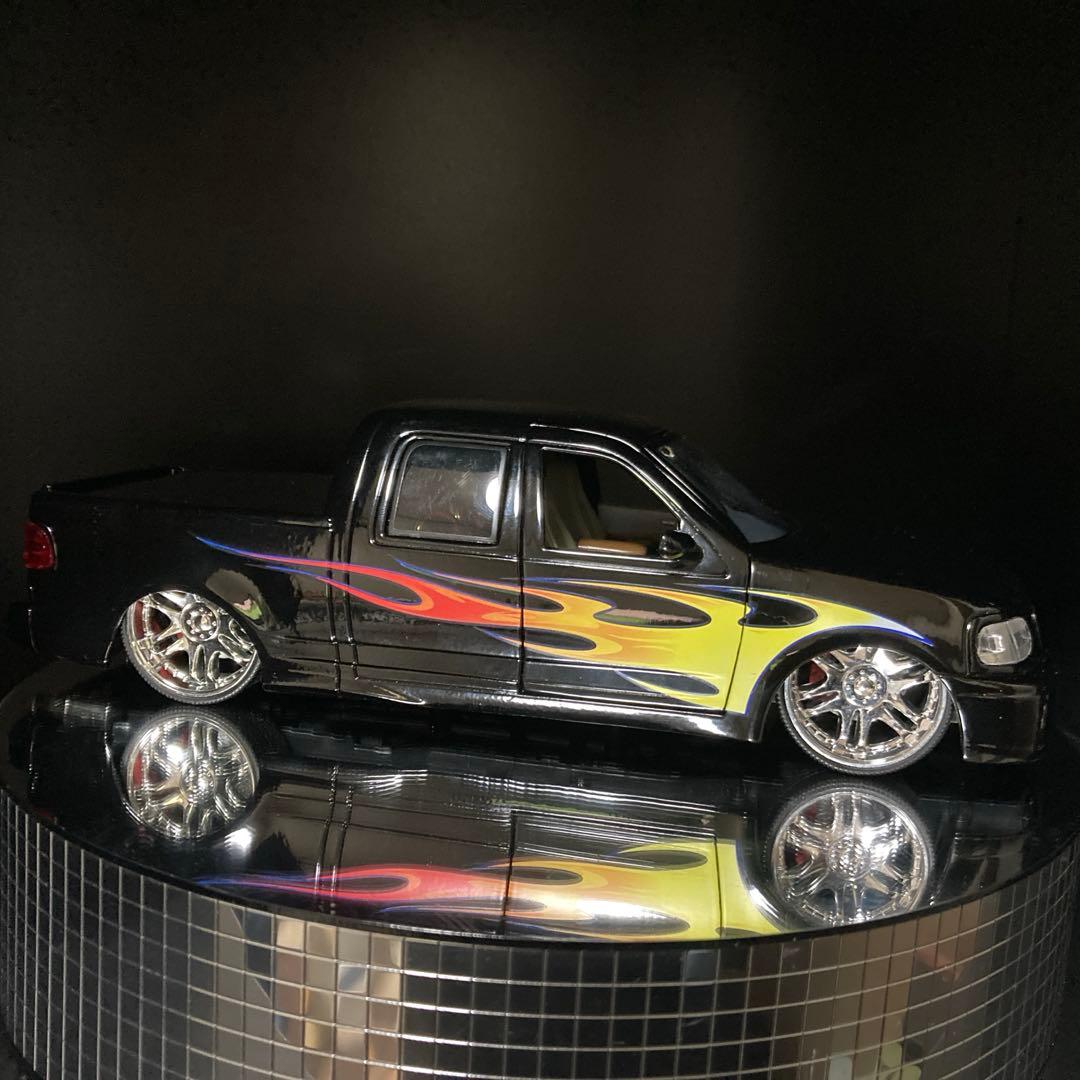 jada toys DUB Ford F-150 1/24 ホーミーズ付き