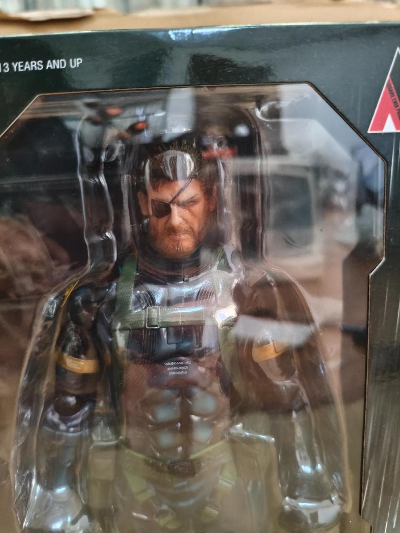 L GEAR SOLID V GZ　PLAY ARTS改 スネーク