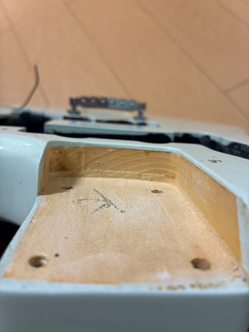 Squier vintage modified jazzmasterボディ