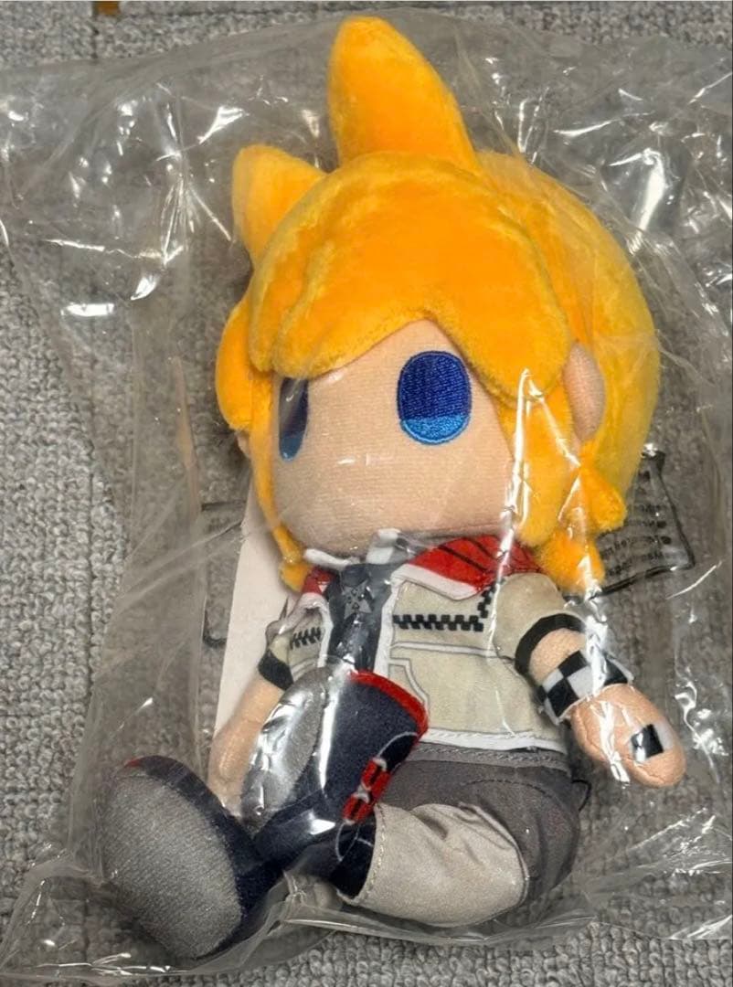 キングダムハーツ ソラ ロクサス　ぬいぐるみ