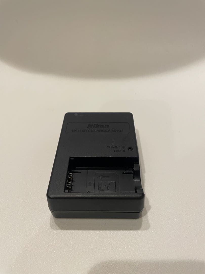 最終限定値下げ　Nikon 1 J5 ミラーレスカメラ シルバー