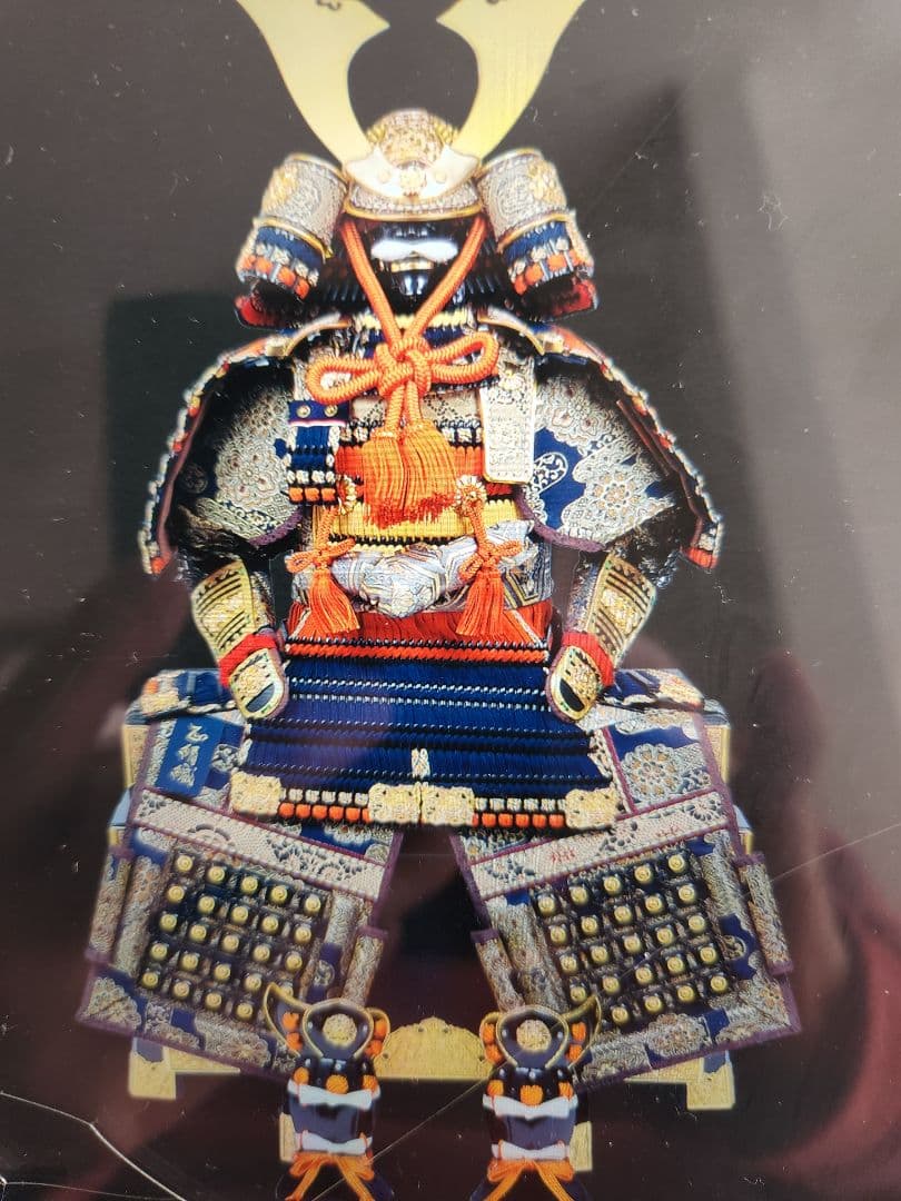 鈴甲子雄山の10号鎧、ジャンク扱いで出品。鍬形は24金張り。年明け価格