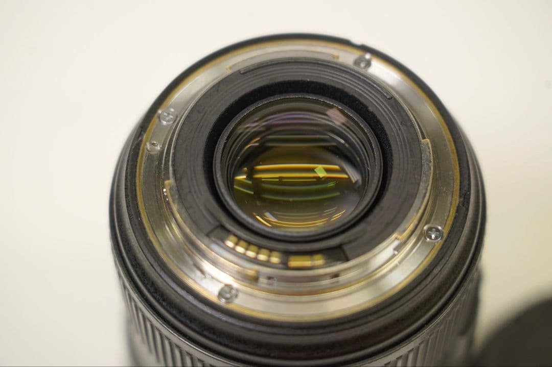 キャノン　ズームレンズ　EF24-70mm　F2.8