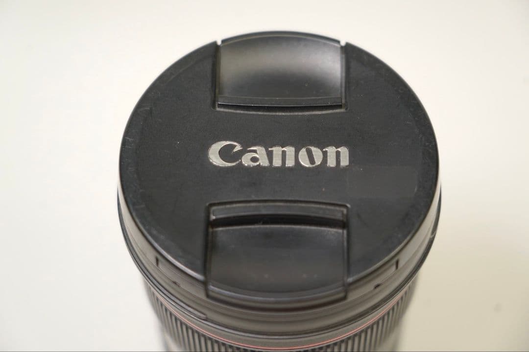 キャノン　ズームレンズ　EF24-70mm　F2.8