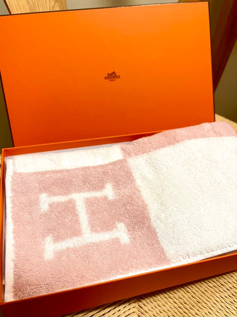 HERMES フェイスタオル　アヴァロン