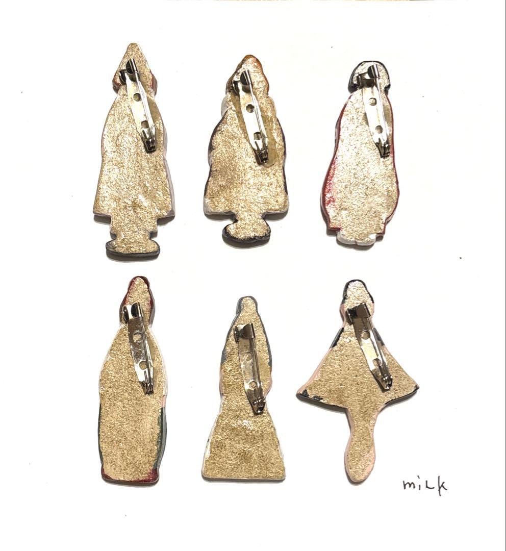 ハンドメイド陶製ブローチ