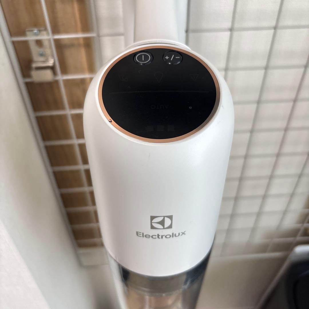 明日迄　エレクトロラックス Ultimate700 スティック型掃除機