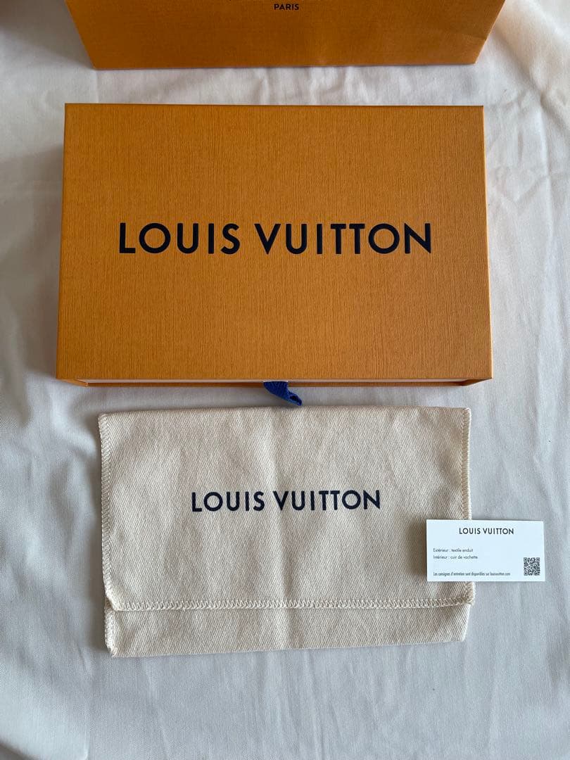 【正規品】【ルイヴィトン】 iPhone13Pro ケース　モノグラム　刻印なし