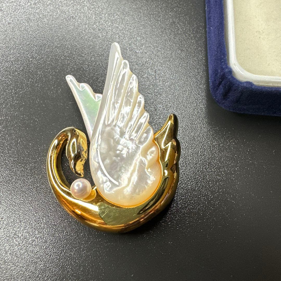 田崎真珠　TASAKI 白鳥デザイン ブローチ シルバー製　ゴールドトーン　外箱