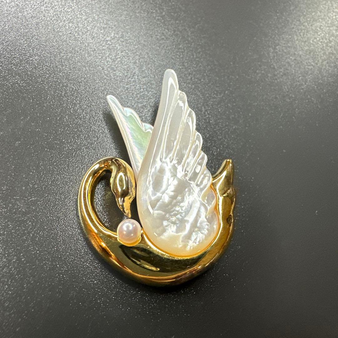 田崎真珠　TASAKI 白鳥デザイン ブローチ シルバー製　ゴールドトーン　外箱