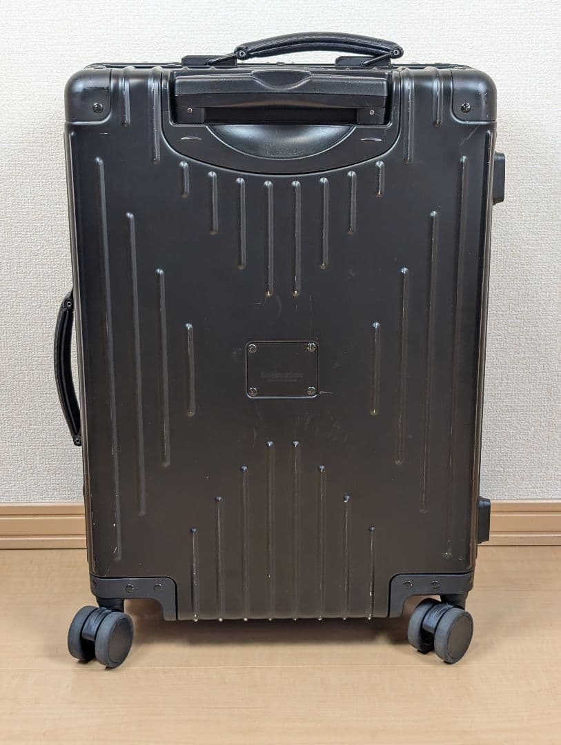 【機内持込可】innovator INV1811 36L ブラック スーツケース